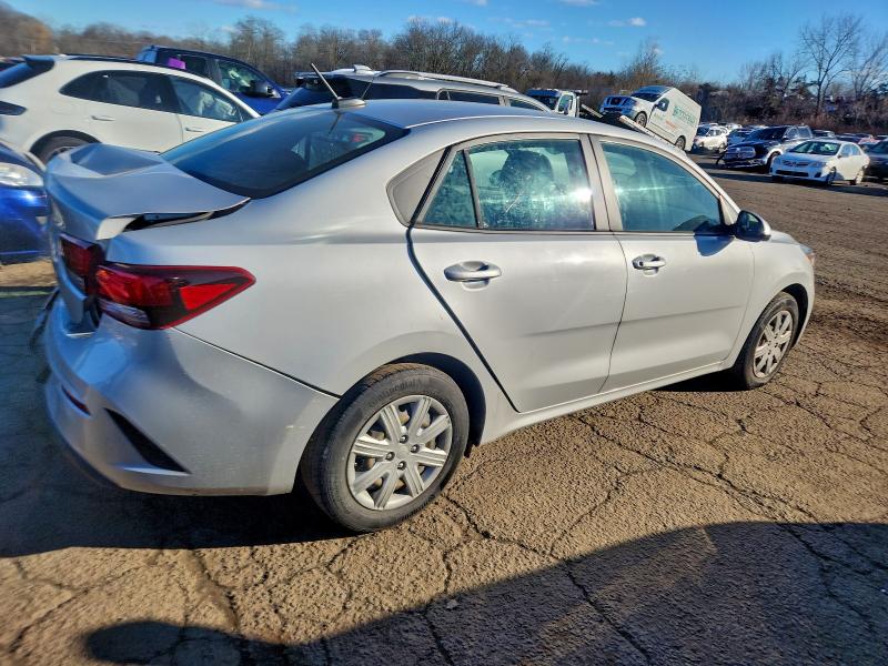 Фото 3 - KIA RIO