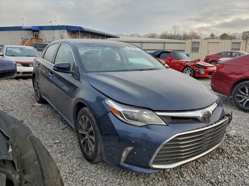 Фото 4 - TOYOTA AVALON