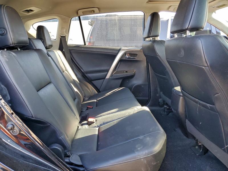 Фото 11 - TOYOTA RAV4