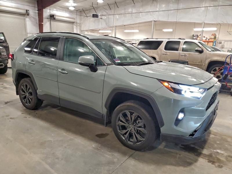 Фото 4 - TOYOTA RAV4