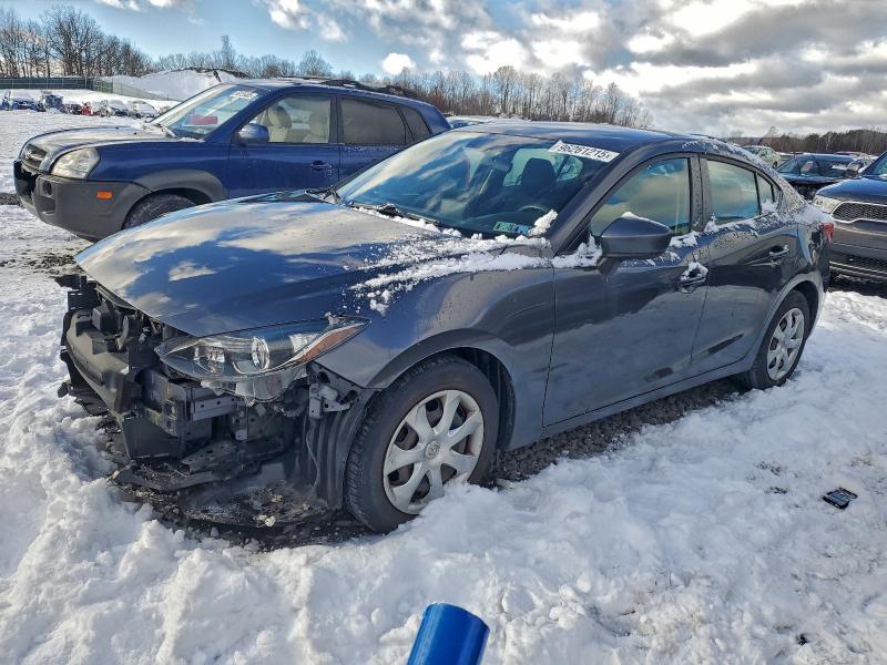 Фото 1 - MAZDA 3
