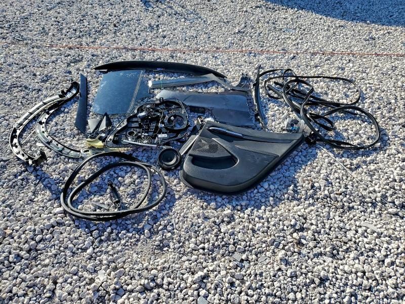 Фото 13 - KIA SELTOS