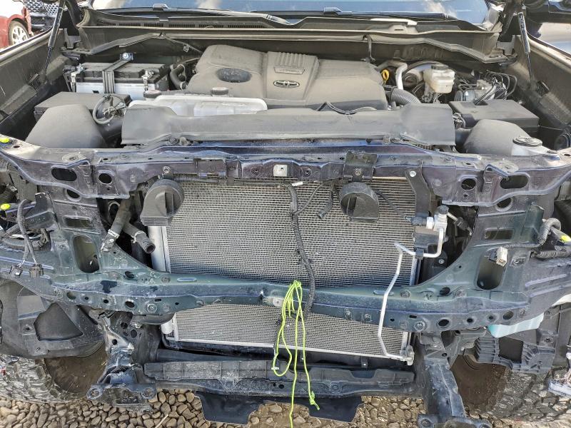 Фото 11 - TOYOTA TUNDRA