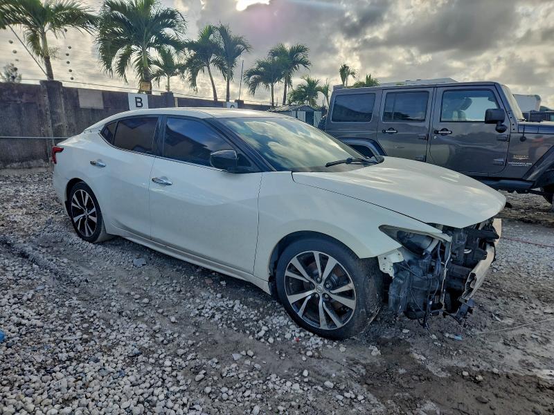 Фото 4 - NISSAN MAXIMA