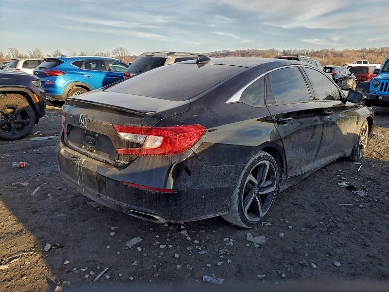 Фото 3 - HONDA ACCORD