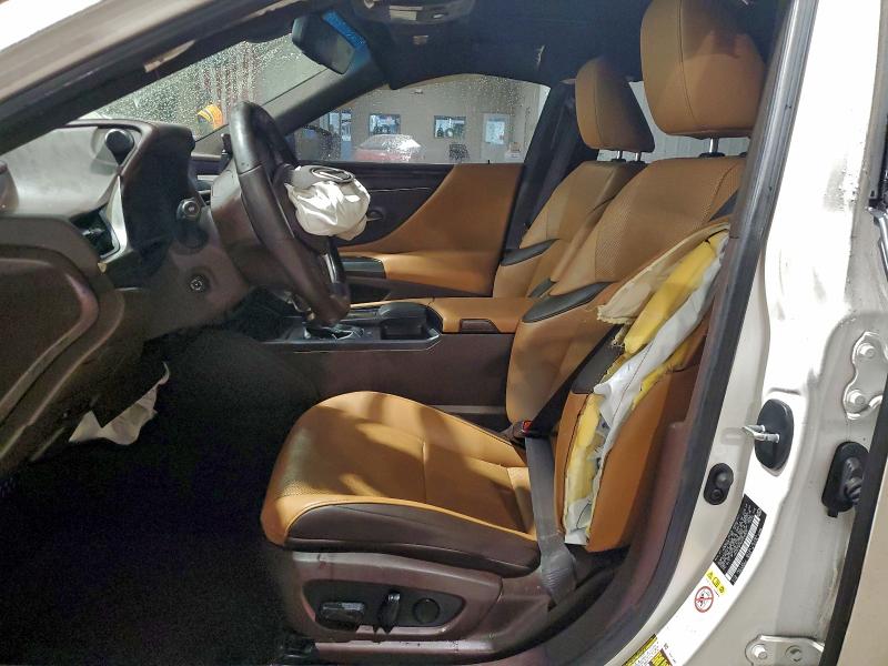 Фото 7 - LEXUS ES350