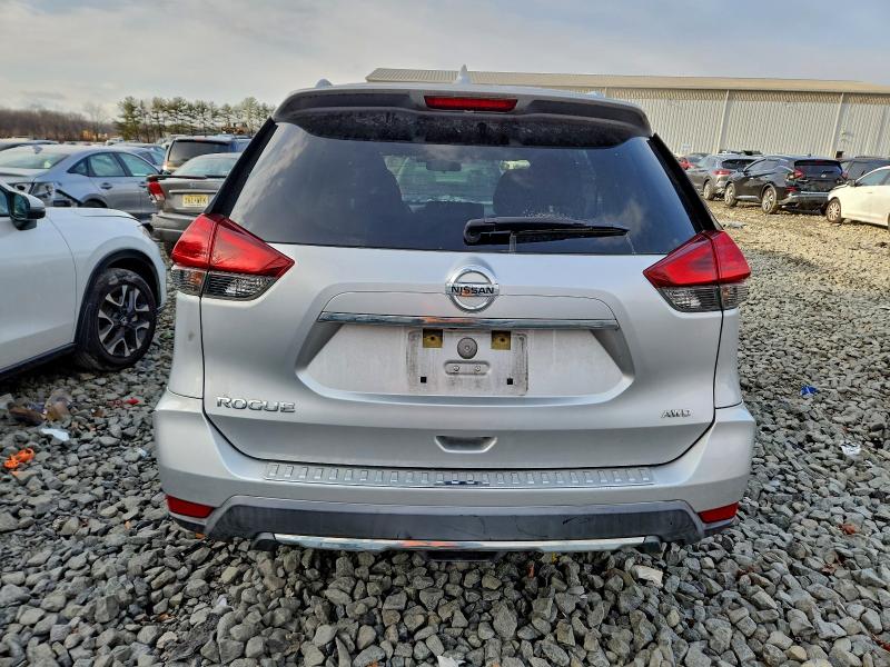 Фото 6 - NISSAN ROGUE