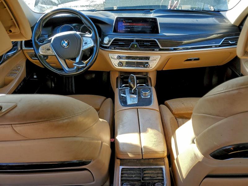 Фото 8 - BMW 7 SERIES