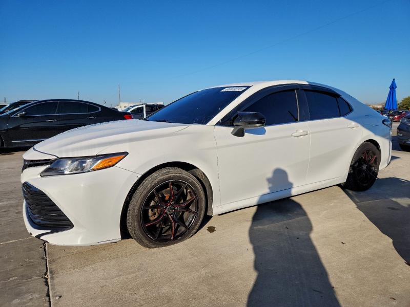 Фото 1 - TOYOTA CAMRY