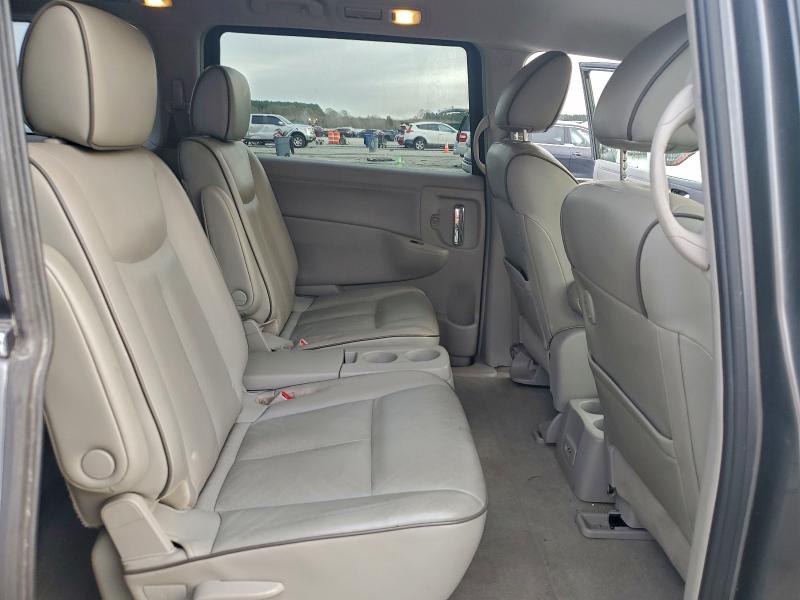 Фото 11 - NISSAN QUEST