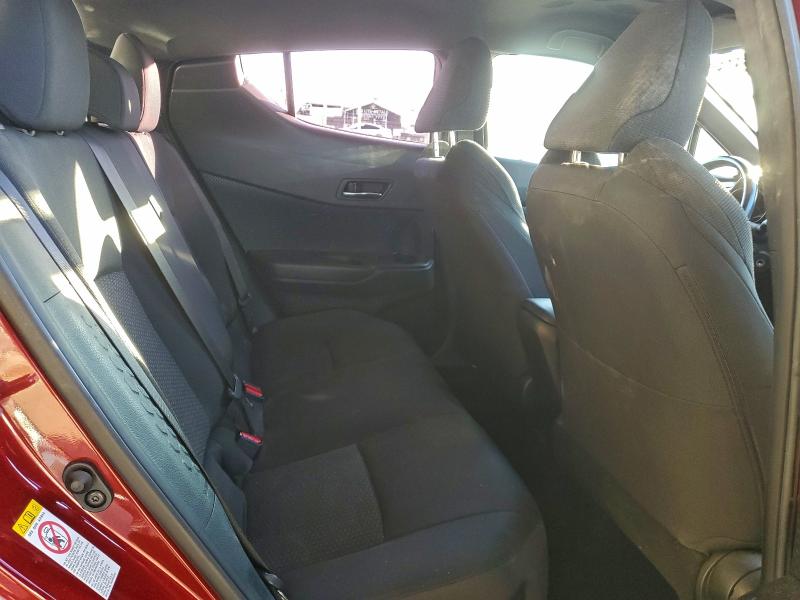 Фото 11 - TOYOTA C-HR