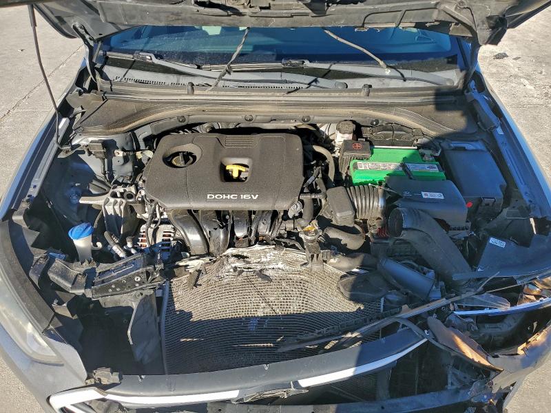 Фото 11 - HYUNDAI ELANTRA