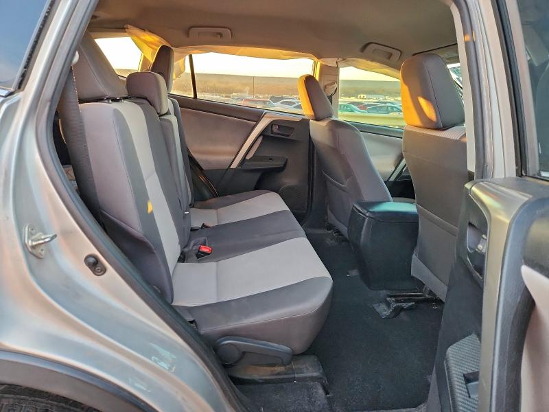 Фото 10 - TOYOTA RAV4