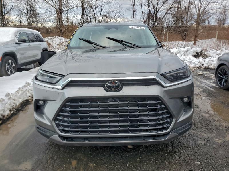 Фото 5 - TOYOTA GRAND HIGH