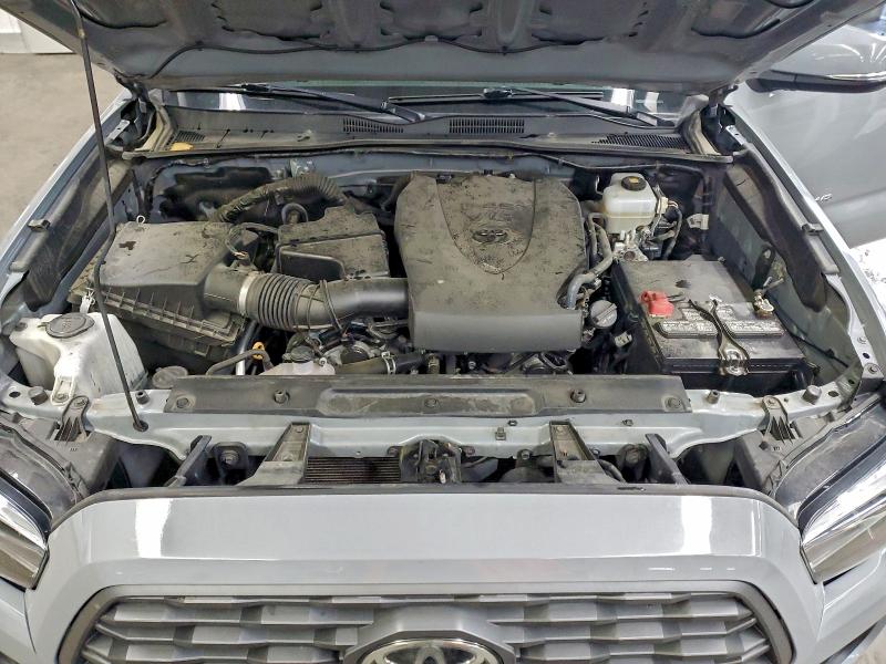 Фото 11 - TOYOTA TACOMA