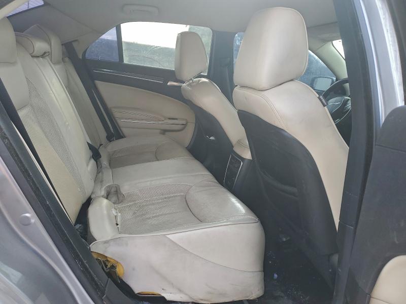 Фото 10 - CHRYSLER 300