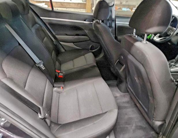 Фото 10 - HYUNDAI ELANTRA