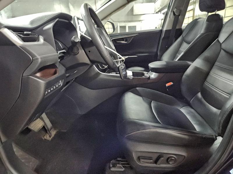 Фото 7 - TOYOTA RAV4