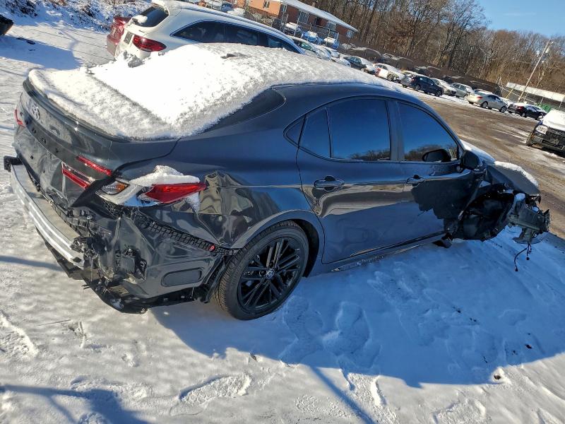 Фото 3 - TOYOTA CAMRY