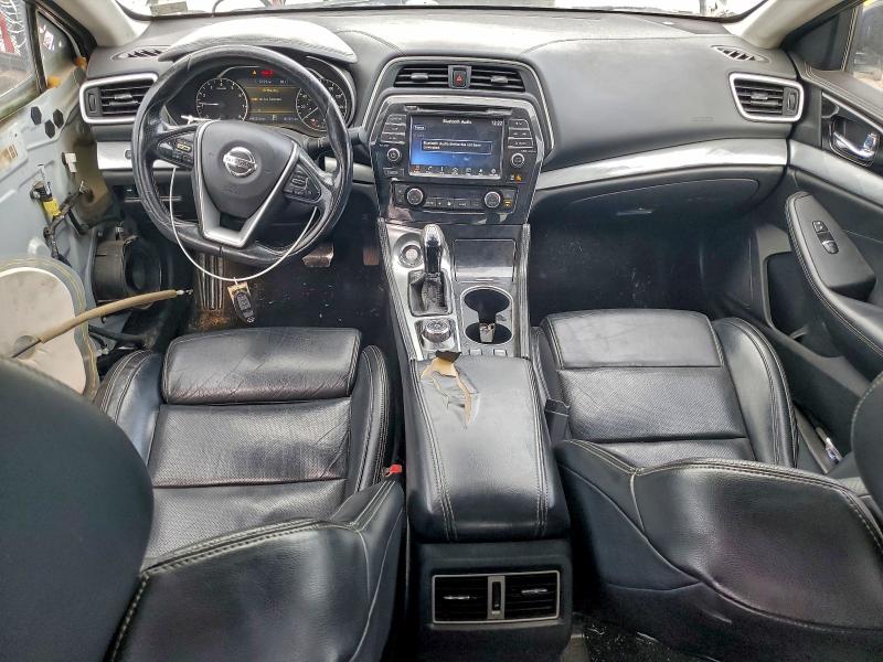 Фото 8 - NISSAN MAXIMA