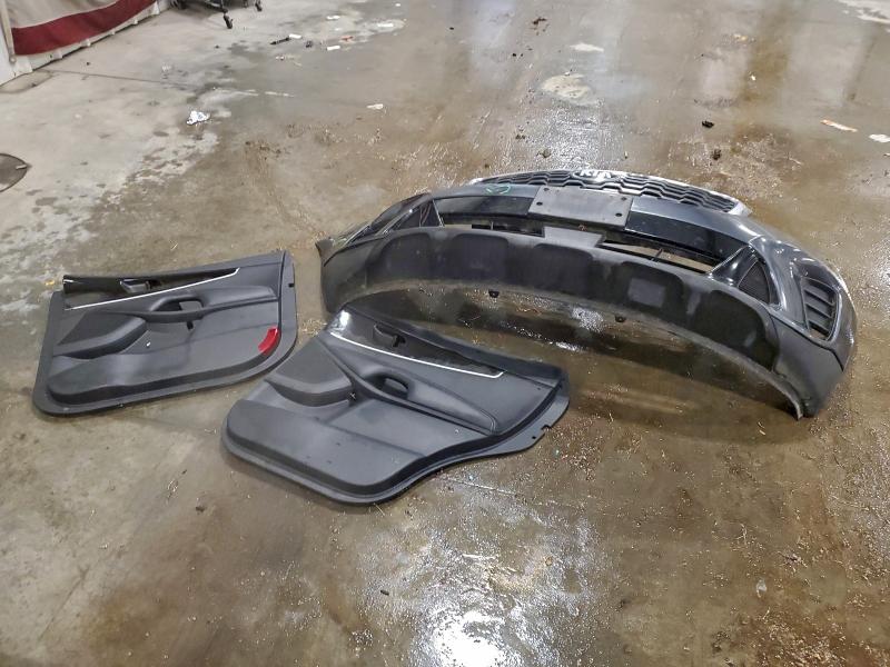 Фото 13 - KIA SORENTO