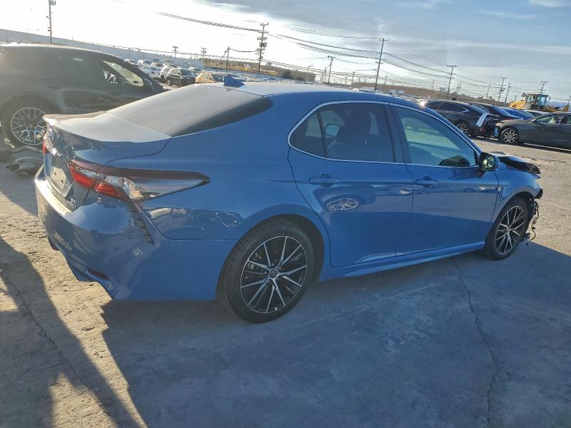 Фото 3 - TOYOTA CAMRY