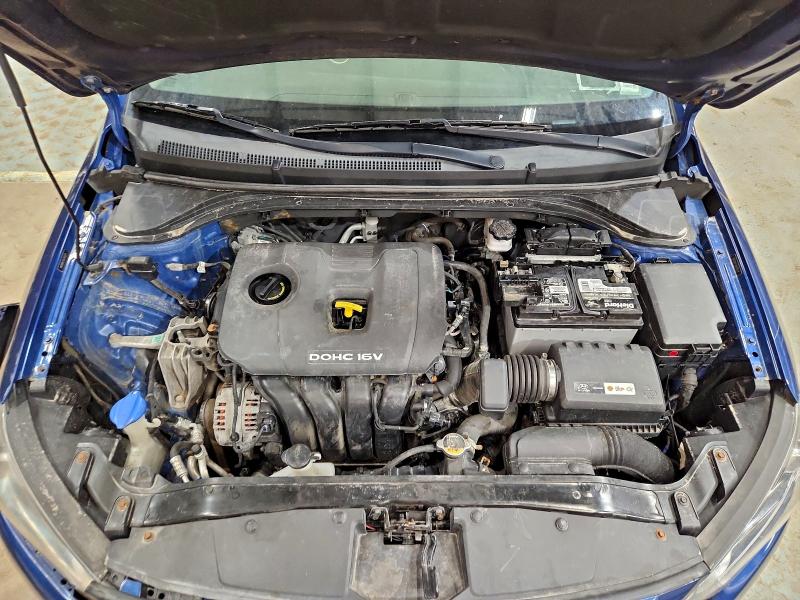 Фото 11 - HYUNDAI ELANTRA