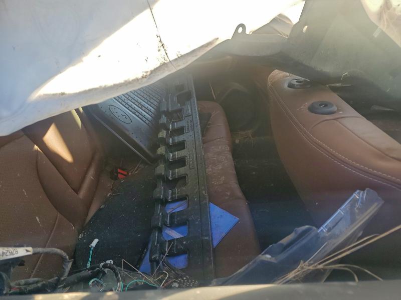 Фото 10 - SUBARU OUTBACK