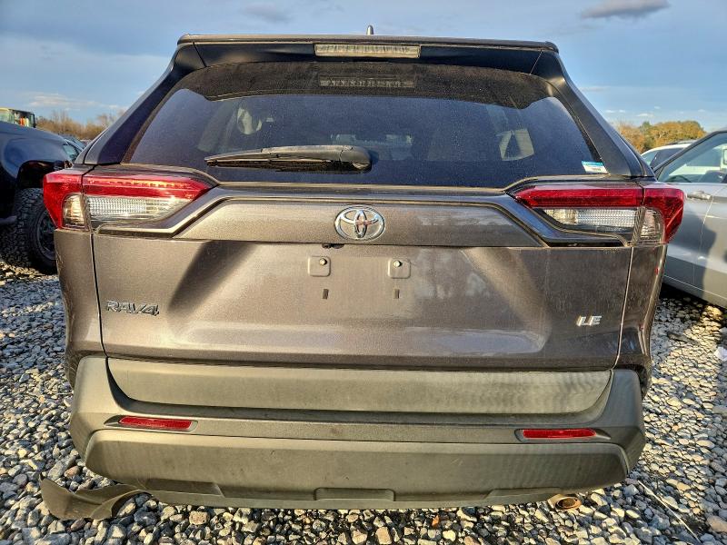 Фото 6 - TOYOTA RAV4