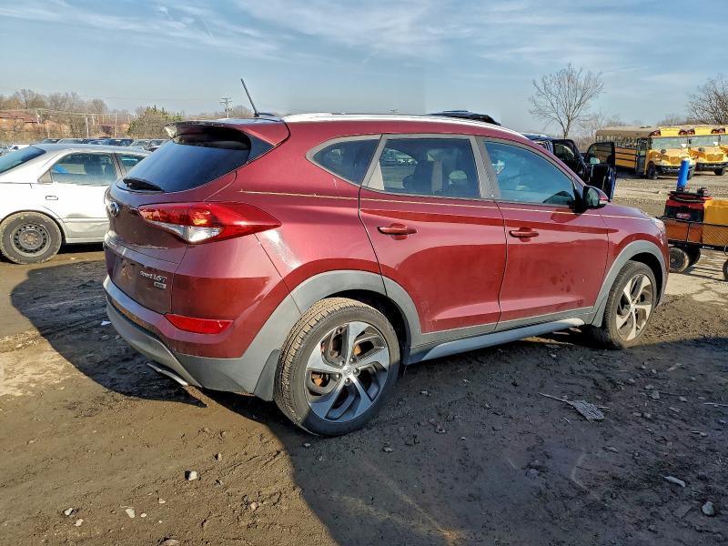 Фото 3 - HYUNDAI TUCSON