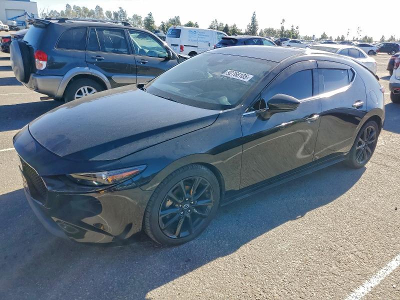 Фото 1 - MAZDA 3