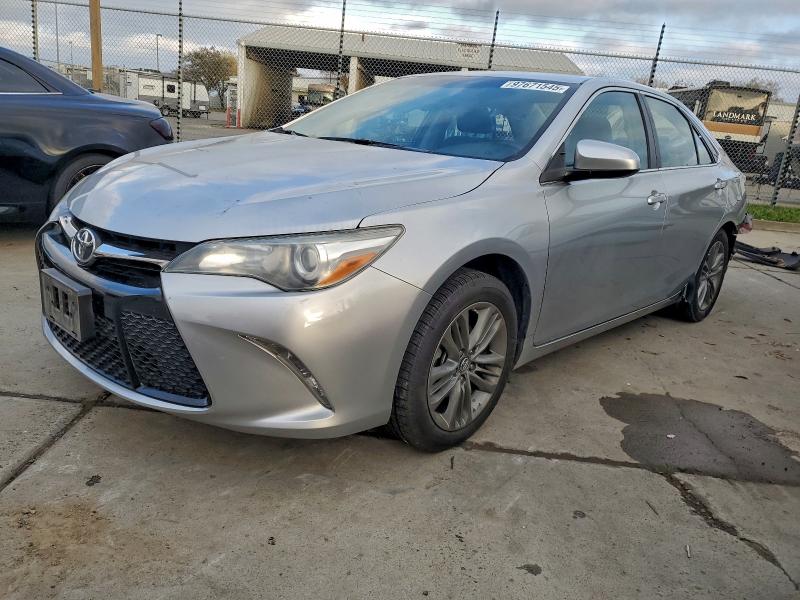 Фото 1 - TOYOTA CAMRY