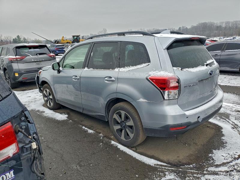 Фото 2 - SUBARU FORESTER