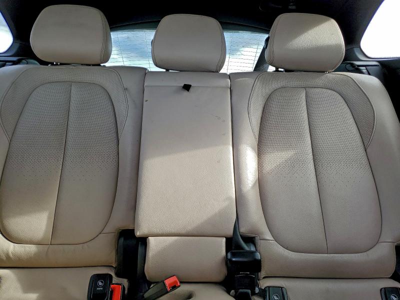 Фото 10 - BMW X1