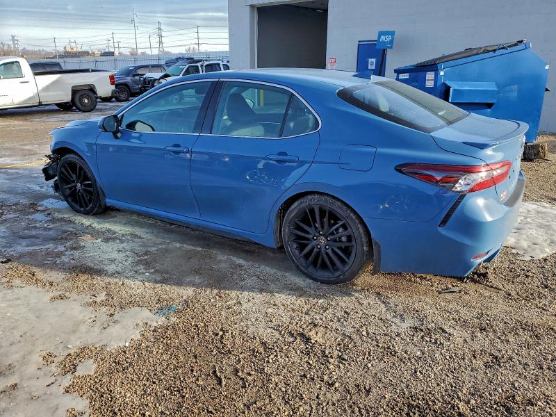 Фото 2 - TOYOTA CAMRY