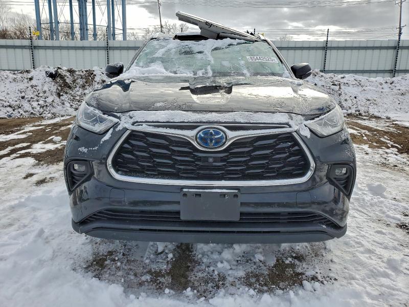 Фото 5 - TOYOTA HIGHLANDER