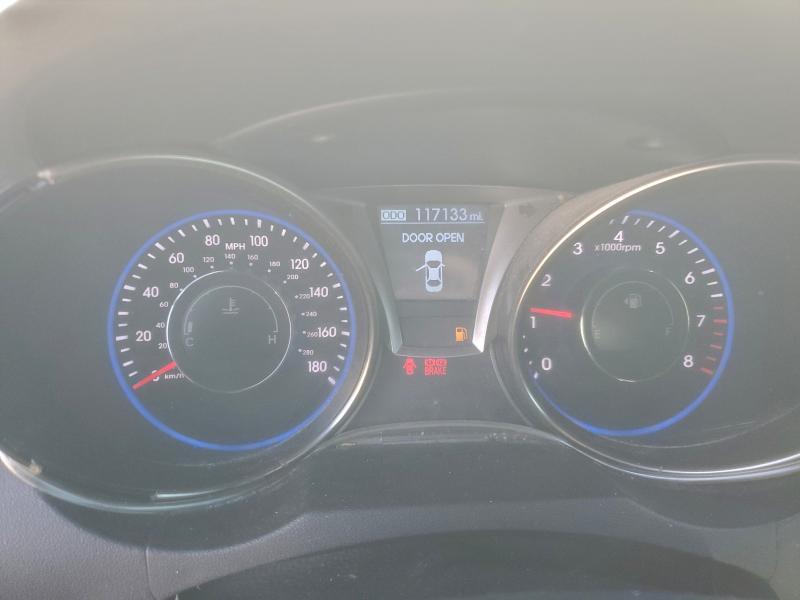 Фото 9 - HYUNDAI GENESIS