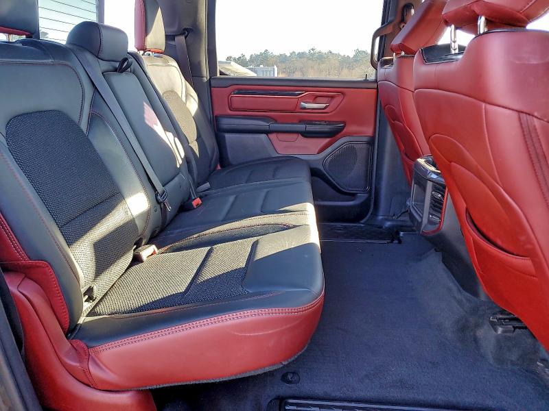 Фото 10 - RAM 1500