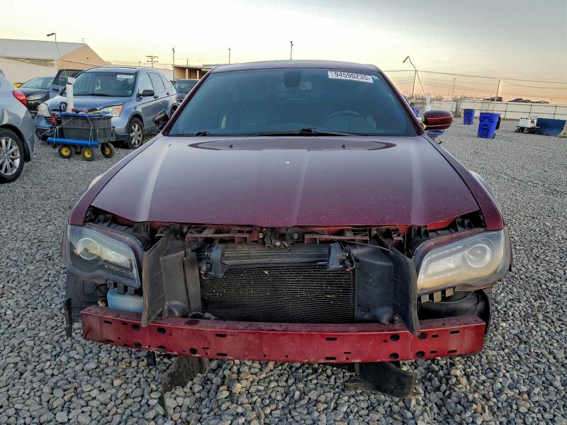 Фото 5 - CHRYSLER 300