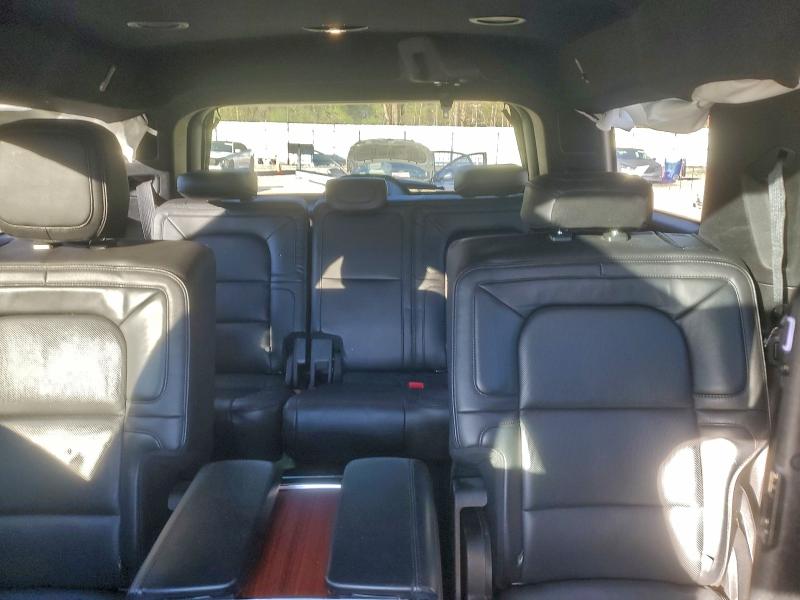 Фото 10 - LINCOLN NAVIGATOR