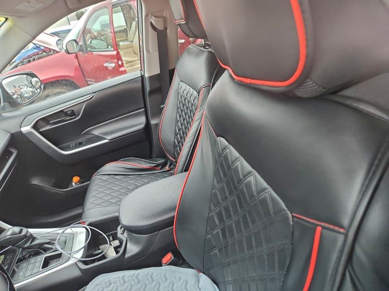 Фото 10 - TOYOTA RAV4