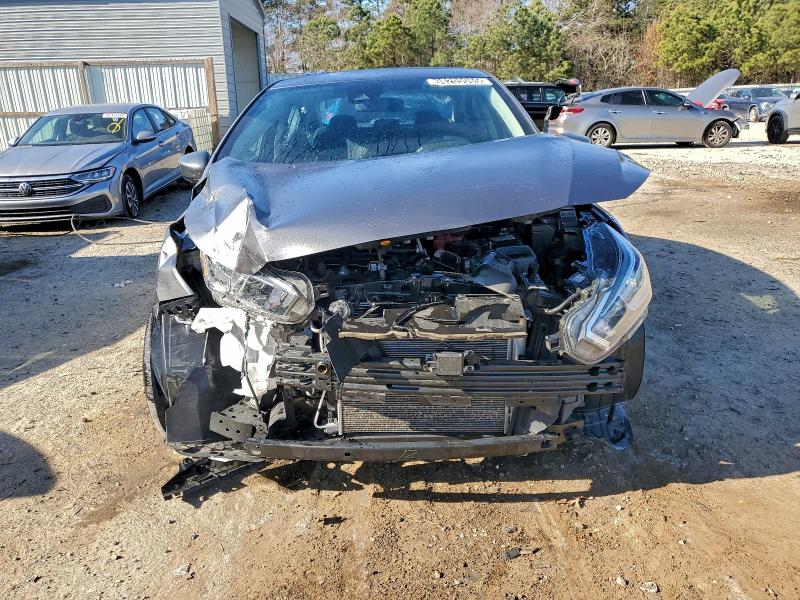 Фото 5 - NISSAN VERSA