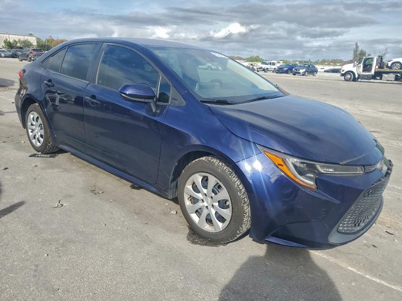 Фото 4 - TOYOTA COROLLA