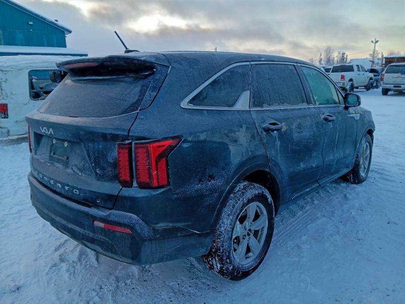 Фото 3 - KIA SORENTO