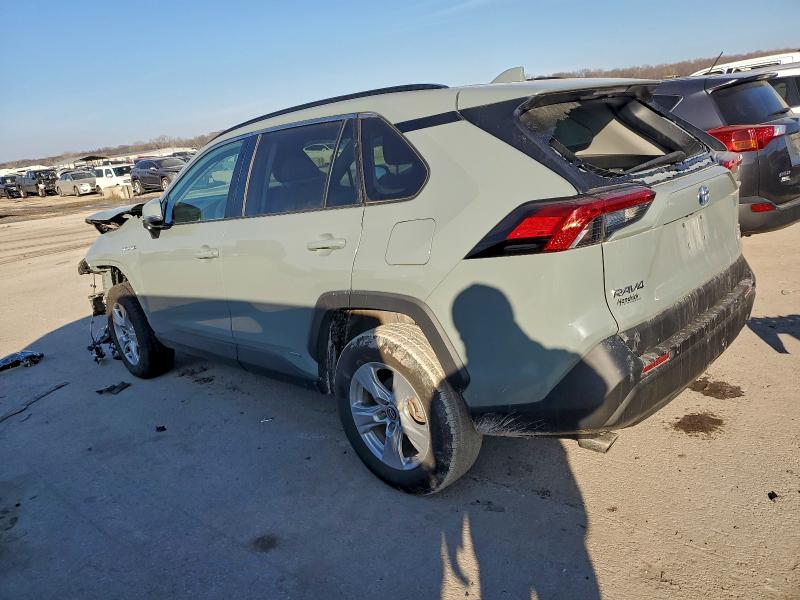 Фото 2 - TOYOTA RAV4