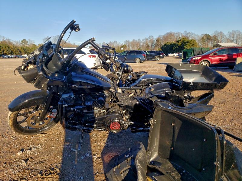 HARLEY-DAVIDSON FL 2020