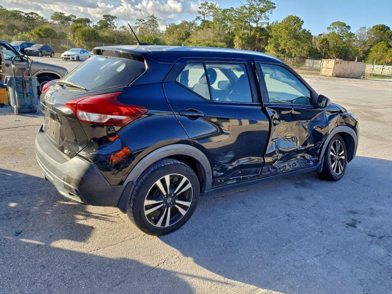 Фото 3 - NISSAN KICKS