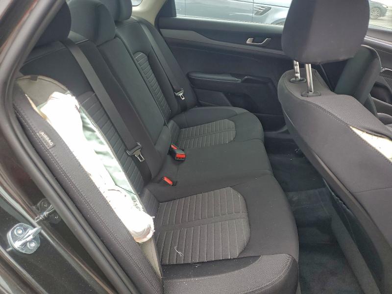 Фото 10 - KIA K5