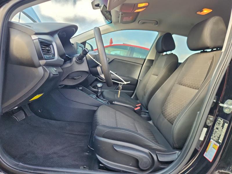 Фото 7 - KIA RIO