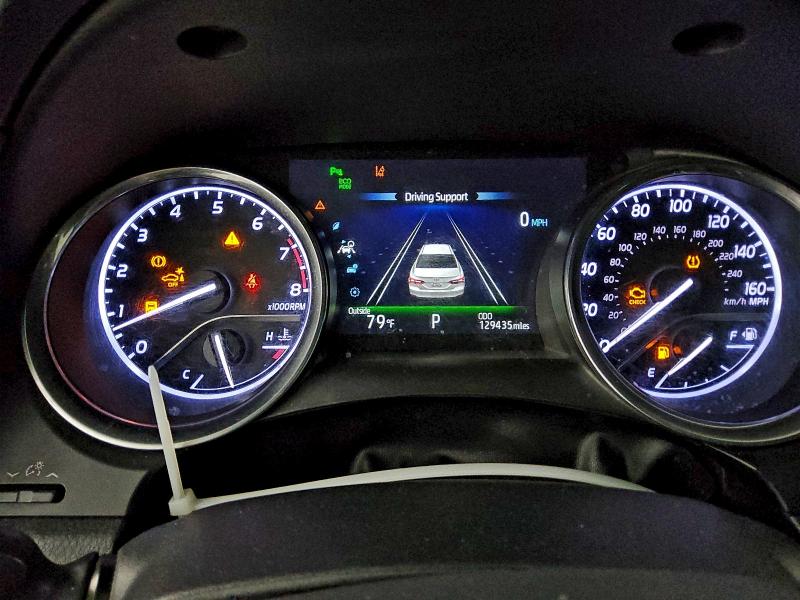 Фото 9 - TOYOTA CAMRY